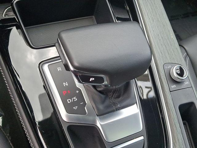 Photo of 2022 Terra Gray Metallic Audi A4