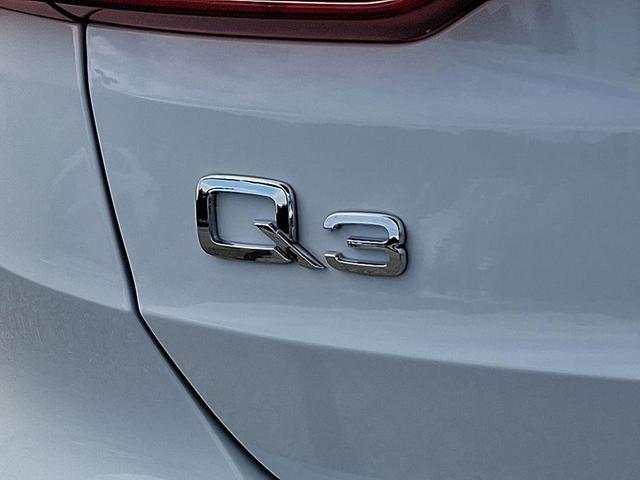 Photo of 2022 Glacier White Metallic Audi Q3