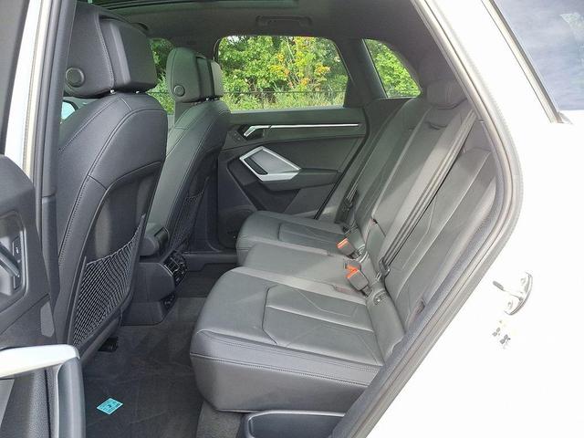 Photo of 2022 Glacier White Metallic Audi Q3