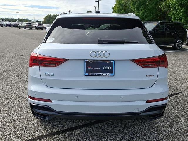 Photo of 2022 Glacier White Metallic Audi Q3