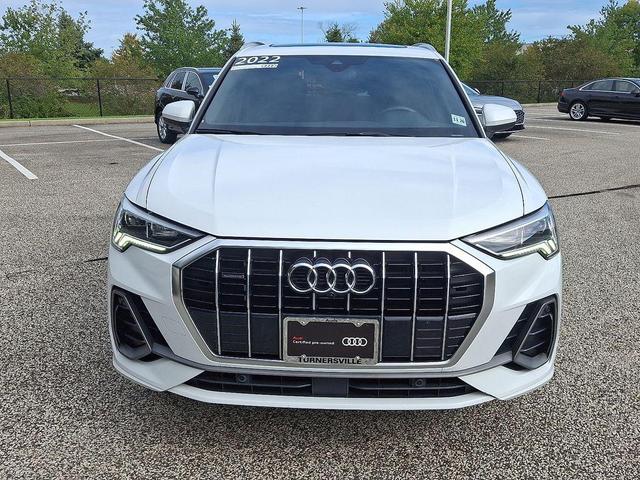 Photo of 2022 Glacier White Metallic Audi Q3