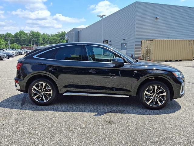 Photo of 2024 Mythos Black Metallic Audi Q5