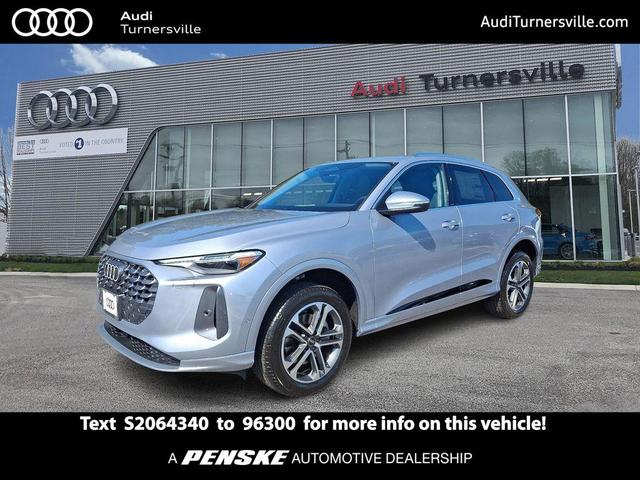 Photo of 2025 Florett Silver Metallic Audi Q5