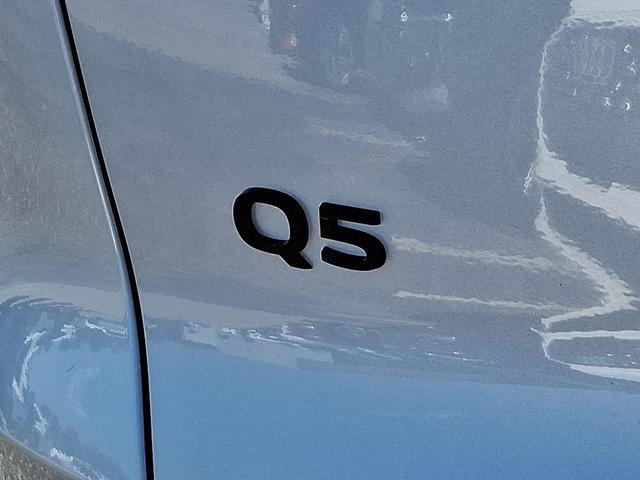 Photo of 2025 Florett Silver Metallic Audi Q5
