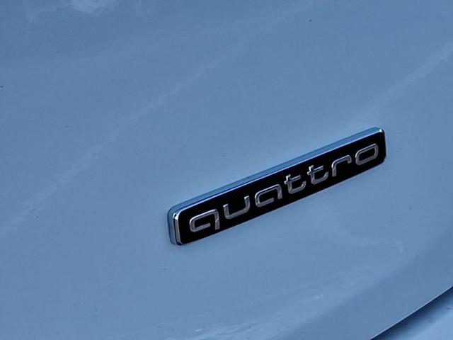 Photo of 2025 Glacier White Metallic Audi Q5