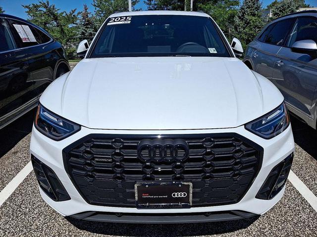 Photo of 2025 Glacier White Metallic Audi Q5
