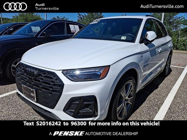 Photo of 2025 Glacier White Metallic Audi Q5