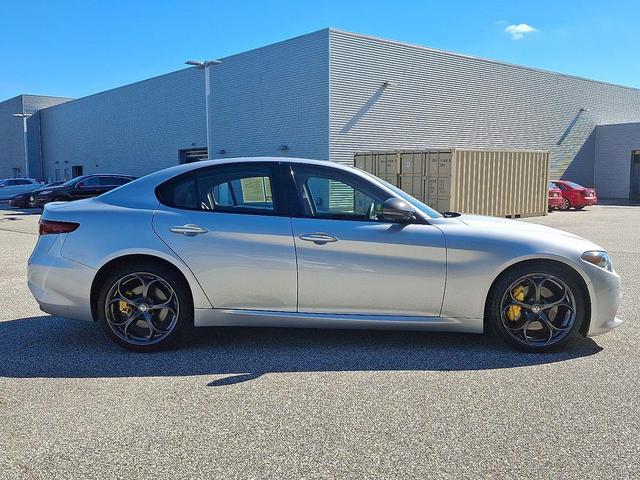 Photo of 2019 Silverstone Gray Metallic Alfa Romeo Giulia