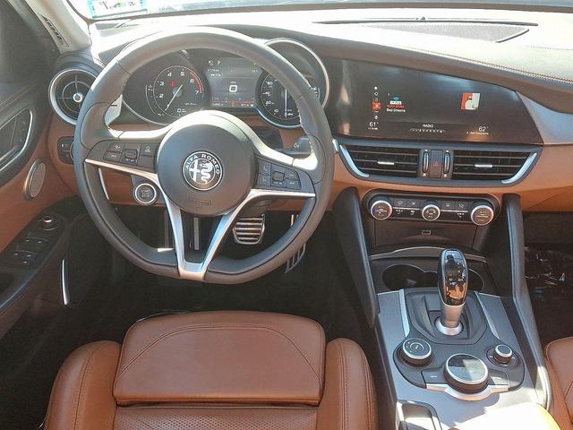 Photo of 2019 Silverstone Gray Metallic Alfa Romeo Giulia