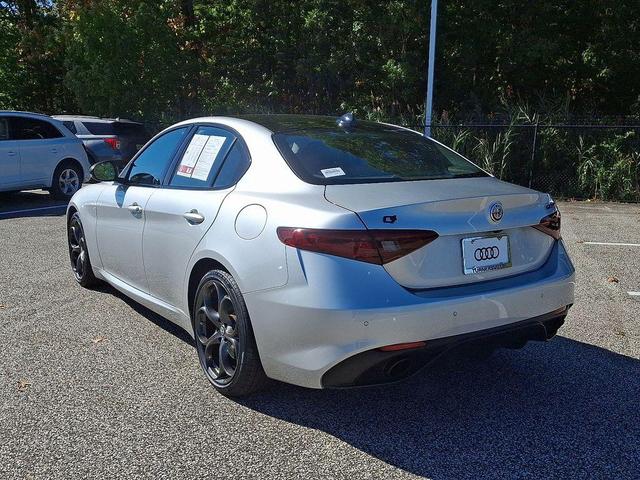 Photo of 2019 Silverstone Gray Metallic Alfa Romeo Giulia