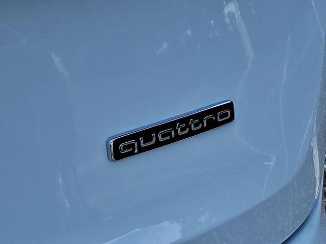 Photo of 2025 Glacier White Metallic Audi Q7