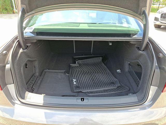 Photo of 2022 Gray Audi A4