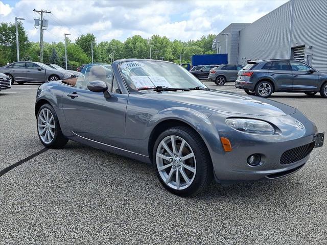 Photo of 2006 Galaxy Gray Mica Mazda MX-5 Miata