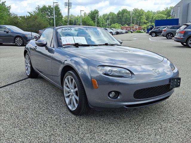 Photo of 2006 Galaxy Gray Mica Mazda MX-5 Miata