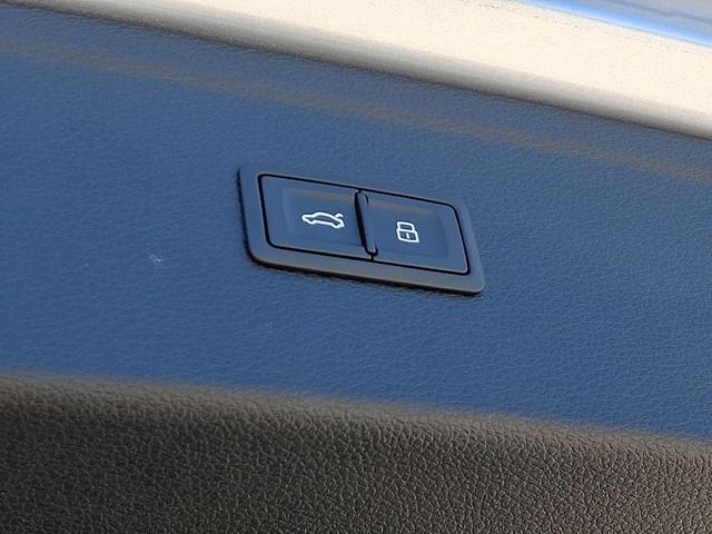 Photo of 2025 Florett Silver Metallic Audi Q5