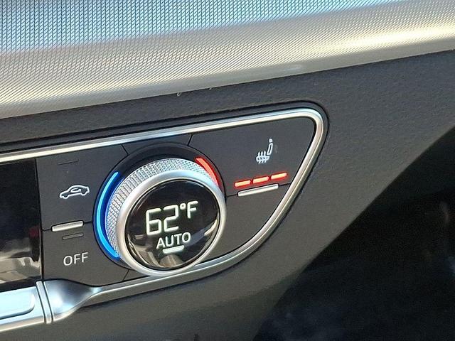 Photo of 2025 Florett Silver Metallic Audi Q5