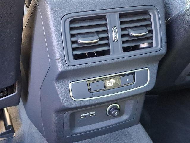 Photo of 2025 Florett Silver Metallic Audi Q5