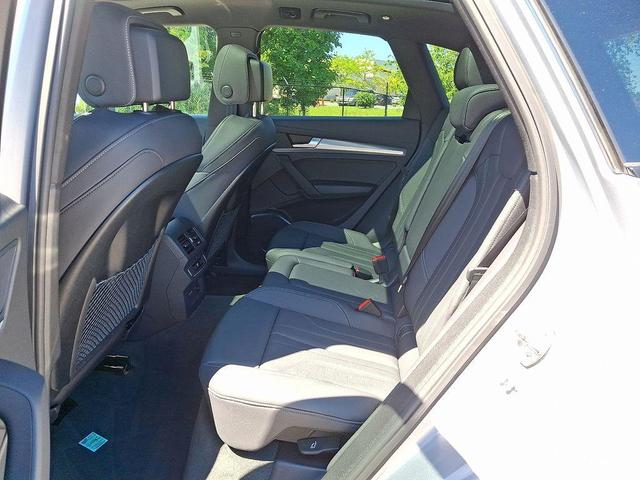 Photo of 2025 Florett Silver Metallic Audi Q5