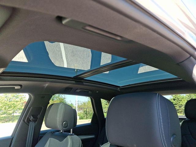 Photo of 2025 Florett Silver Metallic Audi Q5