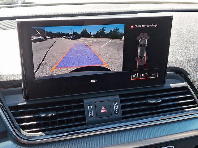 Photo of 2025 Florett Silver Metallic Audi Q5