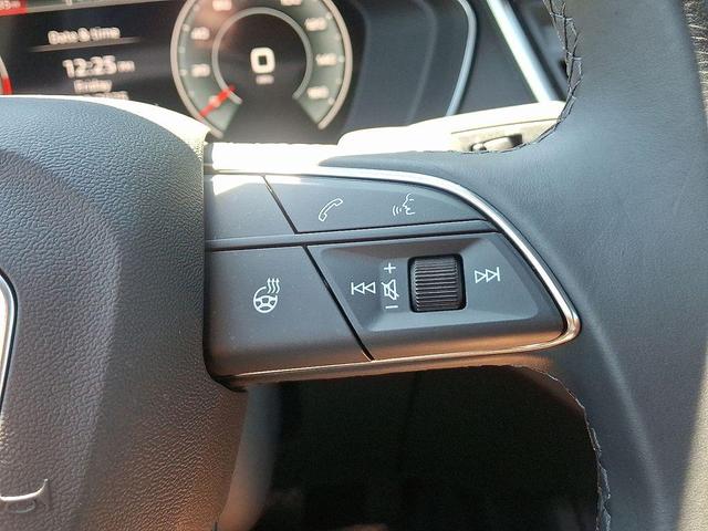 Photo of 2025 Florett Silver Metallic Audi Q5