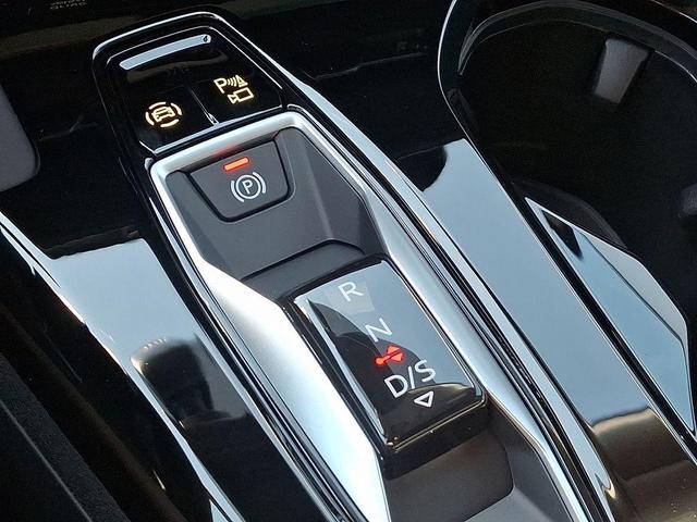 Photo of 2025 Tambora Gray Metallic Audi Q5