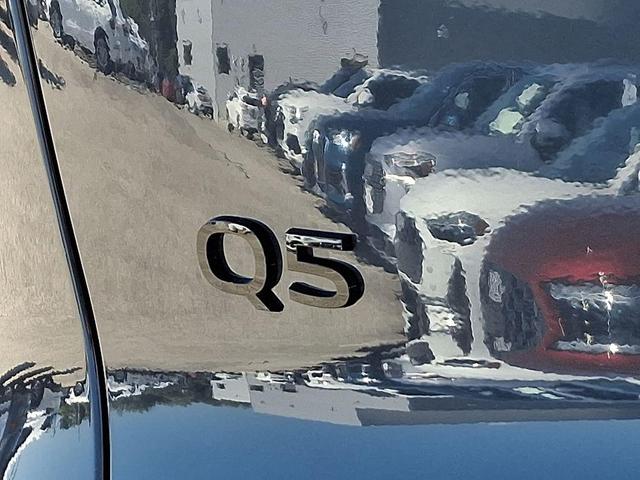 Photo of 2025 Tambora Gray Metallic Audi Q5