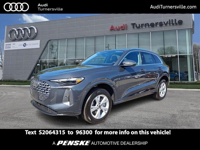 Photo of 2025 Tambora Gray Metallic Audi Q5