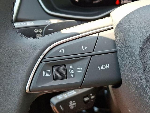 Photo of 2025 Mythos Black Metallic Audi Q5