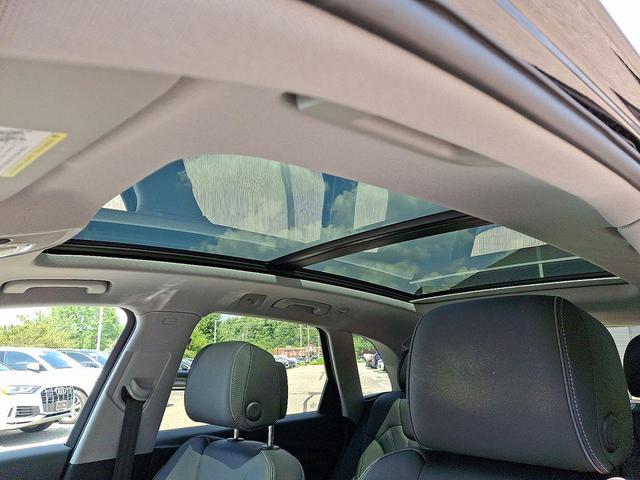 Photo of 2025 Mythos Black Metallic Audi Q5
