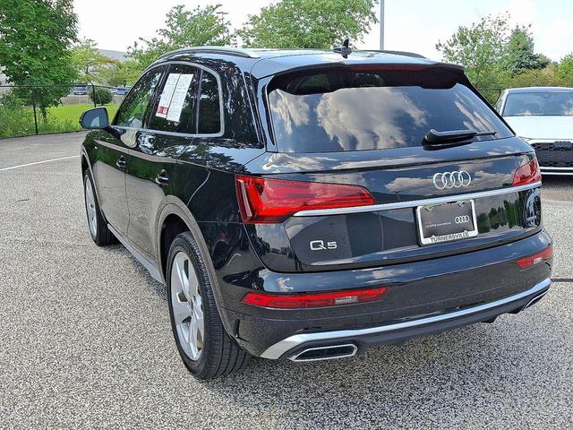 Photo of 2025 Mythos Black Metallic Audi Q5