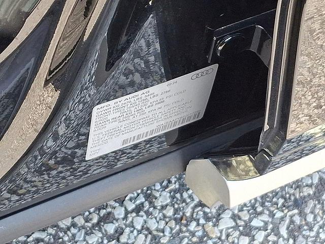 Photo of 2025 Mythos Black Metallic Audi Q5