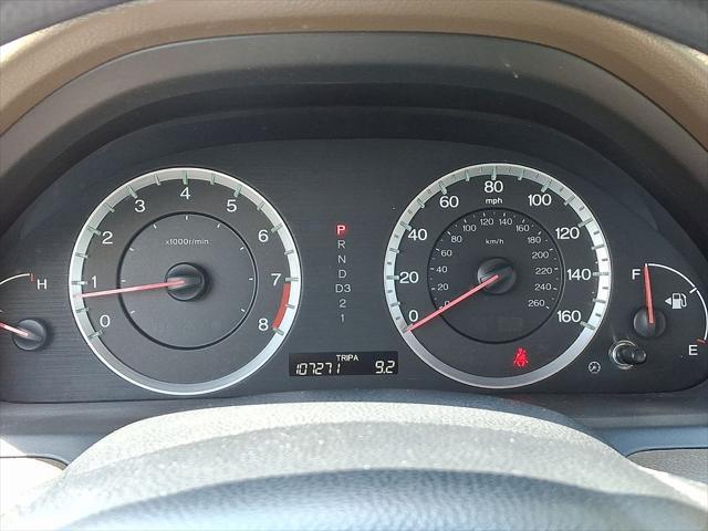 Photo of 2009 Taffeta White Honda Accord