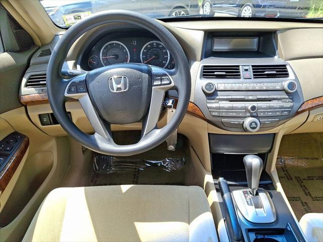 Photo of 2009 Taffeta White Honda Accord