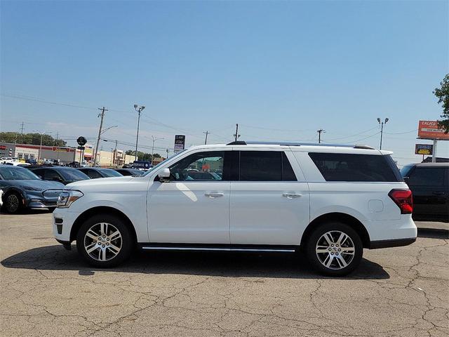 Photo of 2023 OXFORD WHITE Ford Expedition