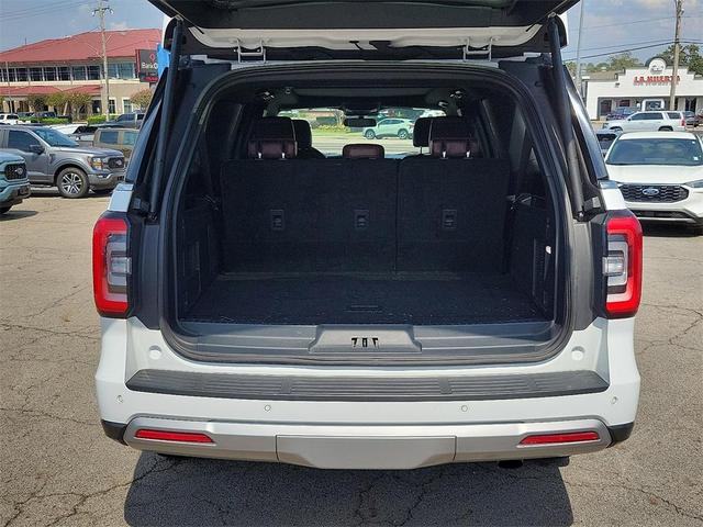 Photo of 2023 OXFORD WHITE Ford Expedition