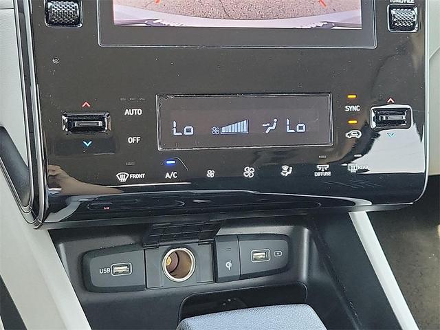 Photo of 2024 Shimmering Silver Hyundai TUCSON