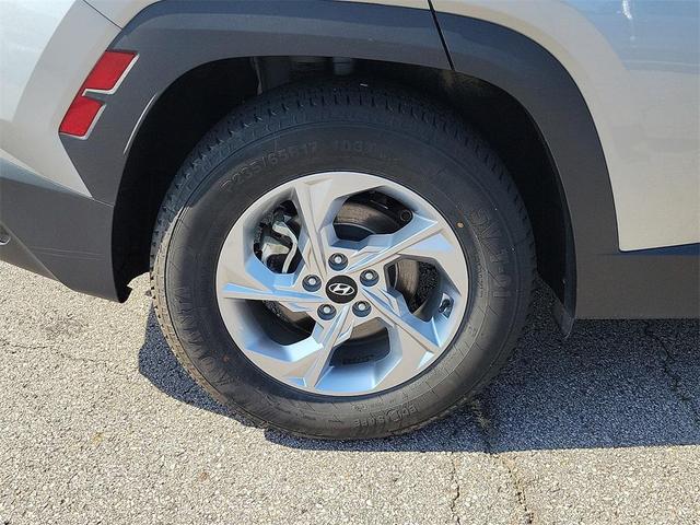 Photo of 2024 Shimmering Silver Hyundai TUCSON
