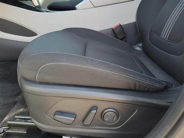 Photo of 2024 Shimmering Silver Hyundai TUCSON