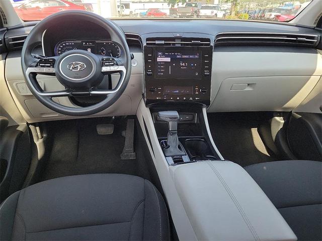 Photo of 2024 Shimmering Silver Hyundai TUCSON