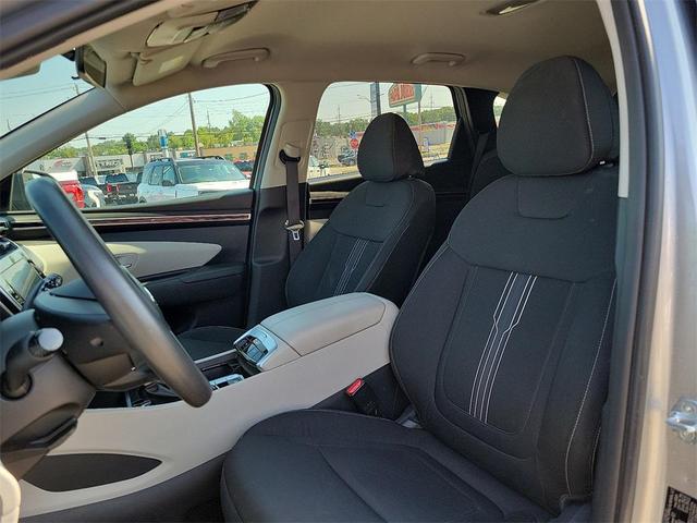 Photo of 2024 Shimmering Silver Hyundai TUCSON