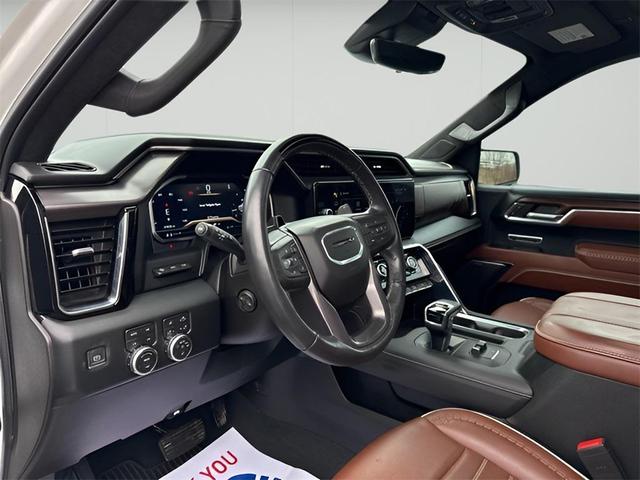 Photo of 2024 White Frost Tricoat GMC Sierra 1500