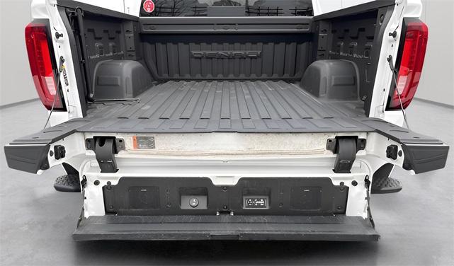 Photo of 2024 White Frost Tricoat GMC Sierra 1500