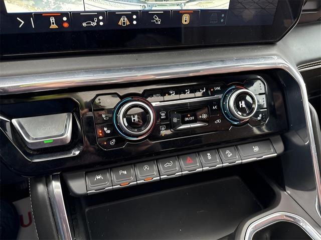 Photo of 2024 White Frost Tricoat GMC Sierra 1500