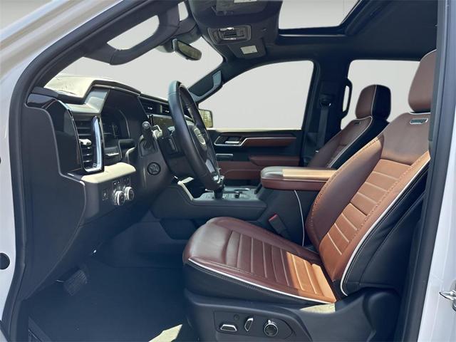 Photo of 2024 White Frost Tricoat GMC Sierra 1500