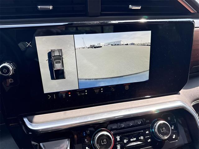 Photo of 2024 White Frost Tricoat GMC Sierra 1500