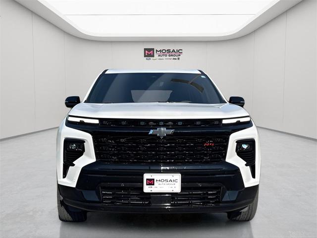Photo of 2024 White Chevrolet Traverse