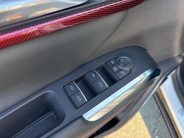 Photo of 2024 White Chevrolet Traverse