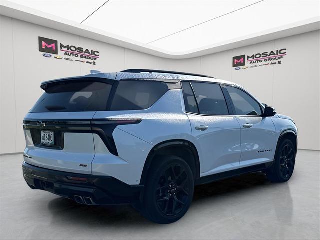 Photo of 2024 White Chevrolet Traverse