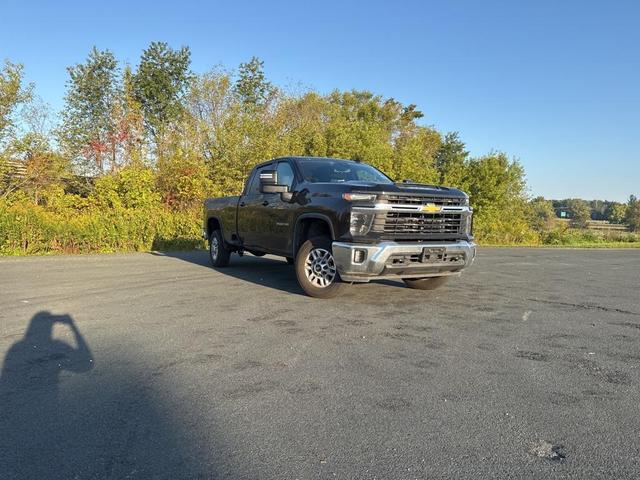 Photo of 2024 Black Chevrolet Silverado 2500
